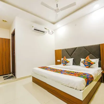 SSR STAY Hotel dekat Jallianwala Bagh