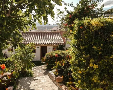 ラ セレニータ スクレのホテル