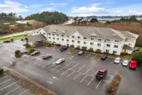 La Quinta Inn & Suites by Wyndham Newport - parking