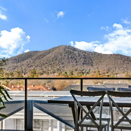 Mountain View City Center Apartment with BBQ