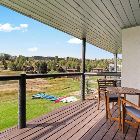 East Bay Condos 111