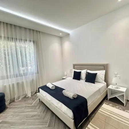 Topaz - Bright Apartment Lake 2