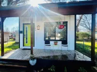 THE GREENROOM, FUNKY music themed tiny home, walking distance to downtown! Hotele w: Bosque County