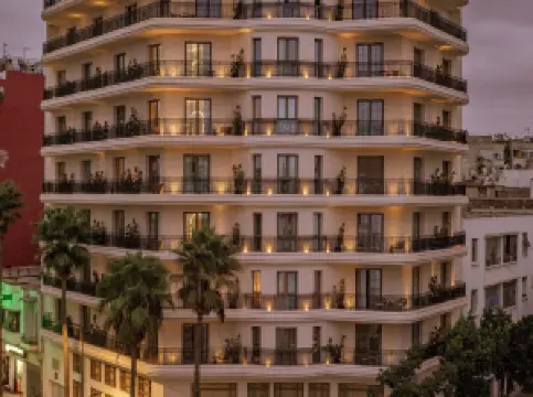 ลองสแควร์บายโอโนโมคอลเลคชัน