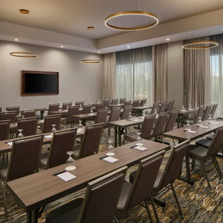 Doubletree by Hilton Greenville Airport