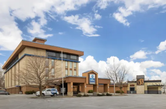 Best Western Holiday Lodge Отели в г. 