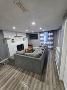 Bright & Cozy 2-Bedroom Main Floor Suite
