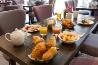 Relais St Eloi, Sure Hotel Collection by Best Western - فطور