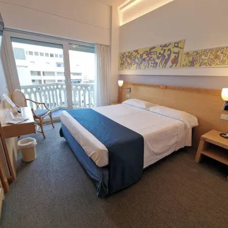 City Hotel