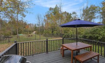 Boardman Riverfront Retreat Close to Downtown TC 800
