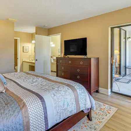 Near Img Academy! Bradenton Condo w/ Pool