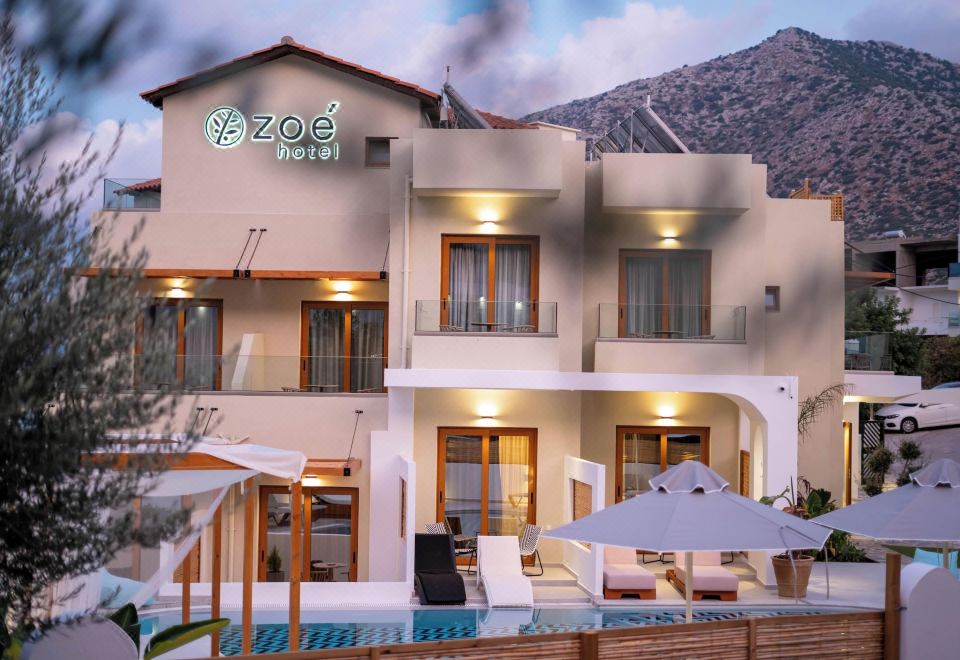 Zoe Hotel - Housity