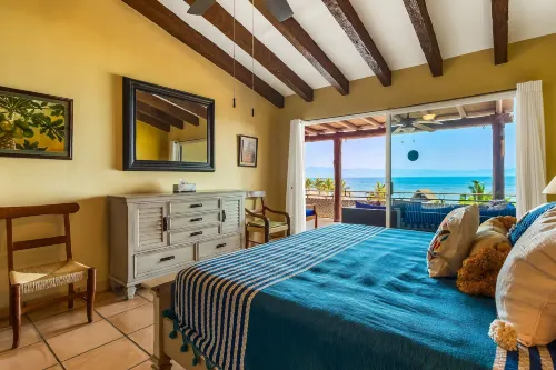 Oceanfront Condo With Pool, Balcony, Amazing Views, Washer/dryer, & Partial AC