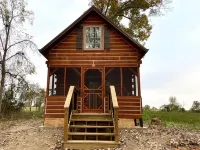 Secluded Shipshewana Log Cabin In the Woods
