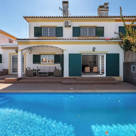 Villa in Azeitao w Pool and Garden