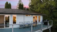 Incredible Water Views, Deck Relaxing Retreat Greenbank Getaway by Avantstay