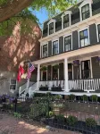 Annapolis History in Style Next to City Dock with Street Parking - 발코니