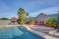 Saltwater Pool! Family Gem Near Hurricane Harbor - Swimmingpools