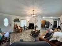 Serene & comfortable Southwestern home in Dalhart for you and your pets…