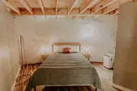 Slate Crossing: Creekside Dome - 4-stjärniga