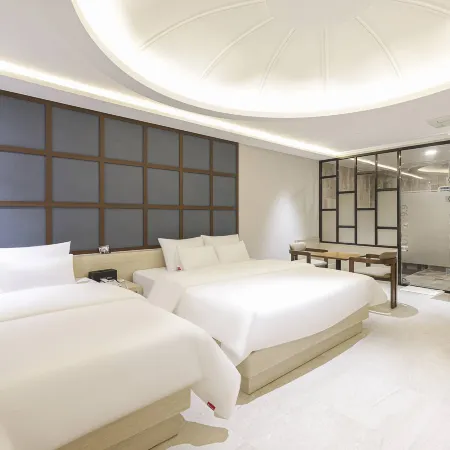 Busan Songdo Hotel 99.9 Отели рядом с достопримечательностью «Пляж Сонгдо»