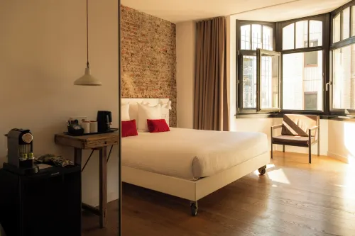 9Hotel Central - 3-Star