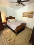 Sunflower Cabin - Peaceful Stay w/ Fire Pits & Kayaks