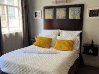 Mapungubwe's Diamond Hotel Hotels near Joubert Park