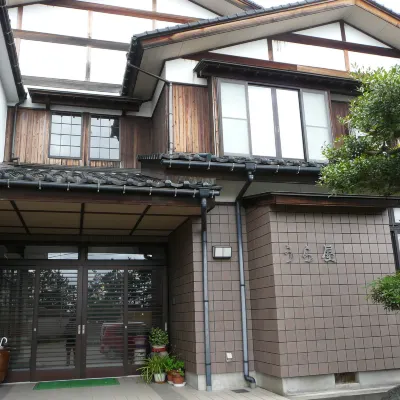 富山氷見の海鮮 割烹民宿うら屋 小境海岸CCZ周辺のホテル