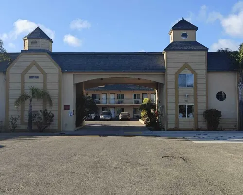 Del Playa Inn Oxnard Near Camarillo Hotels in Окснард