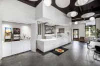 Super 8 by Wyndham Riviera Beach West Palm Beach - 2-Star