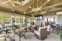 Mtn-view Hilltop Home, 5 Mi to Hendersonville - 4-Sterne
