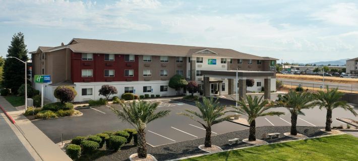 ホリデイ イン エクスプレス レディング ノース by IHG レディングのホテル