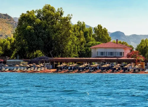 Thanos Hotel