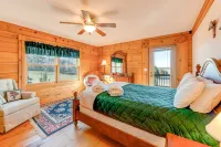 Dog-friendly, Lake View Cabin w/ Furnished Decks, Ping-pong & Darts - 3-Sterne