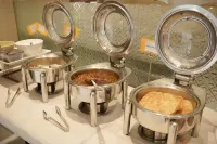 The Grand Leela Resort - Desayuno