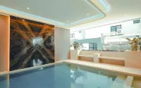 VST Residence - Pools