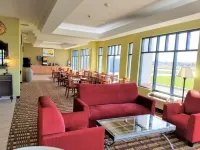 Days Inn by Wyndham Windsor Locks / Bradley Intl Airport - Gym