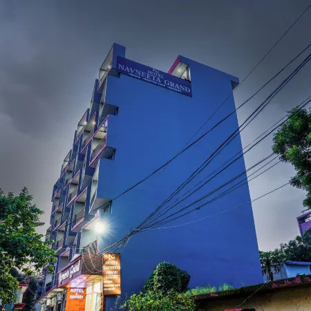 Navneeta Grand Hotel & Banquet Hall
