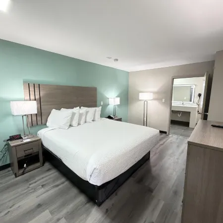 Baymont by Wyndham Pensacola at NAS Corry