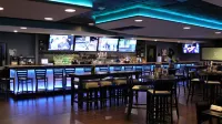Holiday Inn HAZLET by IHG - bar