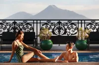 Lafayette Boutique Hotel Yogyakarta - Uima-altaat