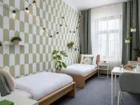 Riverside Hotel by Goodnite cz Hotels near ساحة الحرية