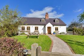 Premium Country Lodge With Hot Tub