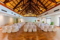 Crystals Beach Resort Belle Mare, a member of Radisson Individuals - 4-Sterne