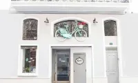 Hotel Smile & Co Hostal Boutique - guesthouses