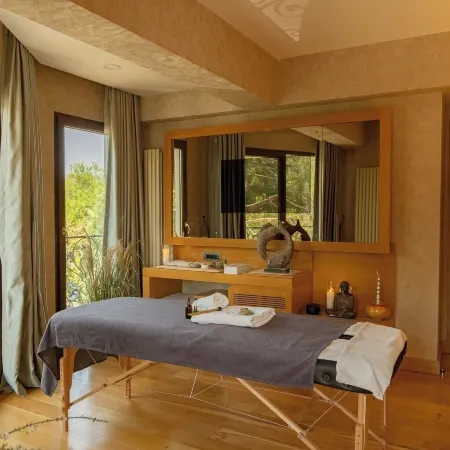 Lale Hotel