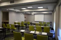 Holiday Inn Express & Suites CHARLOTTE-CONCORD-I-85 by IHG - parking