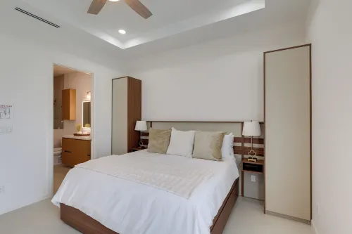 Modern Couples Condo, 4 Mi to Downtown Mcallen! - Apartments