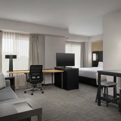 Residence Inn Charlotte SouthPark Отели рядом с достопримечательностью «Торговый центр SouthPark»